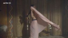 Голая Карина Теста в сериале «Одиссея» фото #26