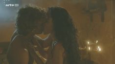 Голая Карина Теста в сериале «Одиссея» фото #31