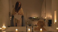 Голая попка Карлы Гуджино в фильме «Электра Luxx» фото #1