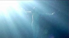 Абсолютно голая Каролин Дюсе в фильме «Мой подводный сон» фото #25