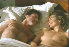 Голая Кароль Буке в фильме «Война Люси» фото #2