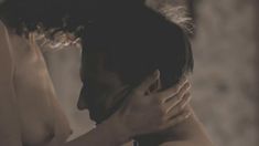 Голая Катрина Балф в сериале «Чужестранка» фото #3