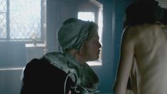 Голая Катрина Балф в сериале «Чужестранка» фото #9