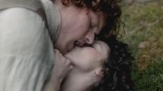 Голая Катрина Балф в сериале «Чужестранка» фото #28