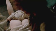 Голая Катрина Балф в сериале «Чужестранка» фото #38