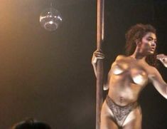 Голая Катя Сассун в фильме «Танец со смертью» фото #8