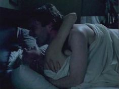 Голая Кейт Эшфилд в фильме «Тайная улыбка» фото #4