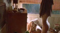 Голая Келли Линч в фильме «Доморощенный» фото #3