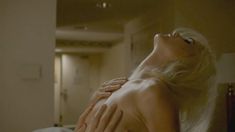 Голая Кери Рассел в сериале «Американцы» фото #8