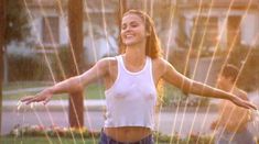 Секси Кери Рассел в фильме «Восемь дней в неделю» фото #4