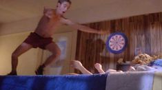 Секси Кери Рассел в фильме «Восемь дней в неделю» фото #11