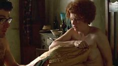 Голая Керри Фокс в фильме «Ангел за моим столом» фото #8