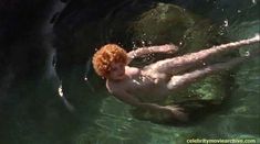 Голая Керри Фокс в фильме «Ангел за моим столом» фото #10