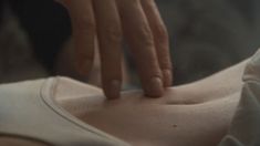 Голая Ким Бейсингер в фильме «Первые 9 1.2 недель» фото #1