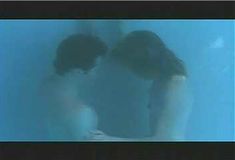 Голая Ким Диккенс в сериале «Развал» фото #9