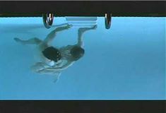 Голая Ким Диккенс в сериале «Развал» фото #11