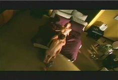 Голая Ким Диккенс в сериале «Развал» фото #20