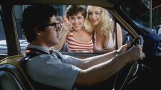 Голая Ким Малин в фильме «Игрушки» фото #1