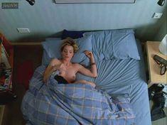 Голая грудь Кимберли Уильямс в фильме «Любовники» фото #2