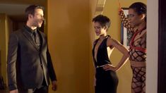 Голая Кира Нуар в сериале «Подчинение» фото #2