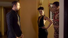 Голая Кира Нуар в сериале «Подчинение» фото #3