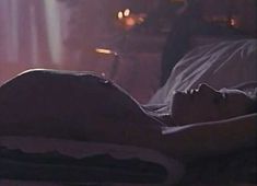 Голая Кира Седжвик в фильме «Пираты» фото #2