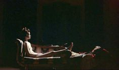 Голая Кирина Мано в фильме «8 1.2 женщин» фото #4