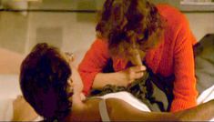 Полностью голая Клаудия Колль в фильме «Все леди делают это» фото #58