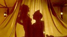 Голая грудь Клеманс Поэзи в фильме «Заговор против короны» фото #1