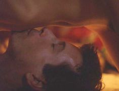 Голая Клэр Форлани в фильме «Цыганские глаза» фото #4