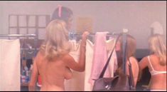 Голая Коллин Кэмп в фильме «Улыбка» фото #2