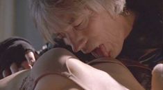 Грудь Коллин Порш в фильме «Охота на демонов» фото #3