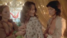 Полностью голая Коринн Клери в фильме «История О» фото #1