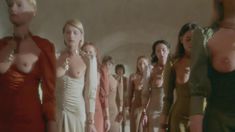 Полностью голая Коринн Клери в фильме «История О» фото #26