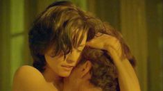 Кортни Кокс засветила грудь в фильме «Заповеди» фото #4