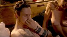 Голая Кортни Купер в фильме «Королевство» фото #2