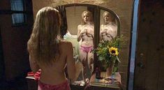 Голая Кортни Пелдон в фильме «Кровавое шоу» фото #1