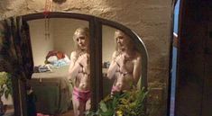 Голая Кортни Пелдон в фильме «Кровавое шоу» фото #2