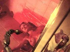 Голая Крис Гай в фильме «Человекоядные» фото #5