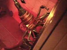 Голая Крис Гай в фильме «Человекоядные» фото #6