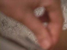 Голая Крис Уильямс в фильме «Поцелуй в губы» фото #7