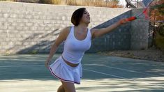 Голая Крисси Линн в фильме «Атомный отель «Эротика»» фото #1