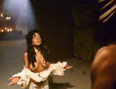 Криста Аллен разделась догола в фильме «Море дьявола» фото #7