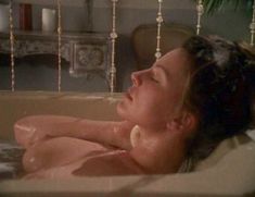 Голая Криста Аллен в фильме «Эммануэль 4»