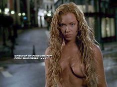 Голая Кристанна Локен в фильме «Терминатор 3. Восстание машин» фото #2