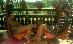 Голая Кристин Буассон в фильме «Эммануэль» фото #4