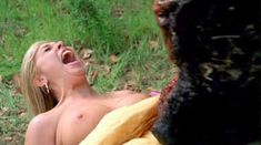 Голая Кристин Новак в фильме «Кладбищенские врата» фото #10