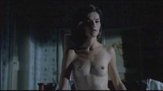 Голая Кьяра Казелли в фильме «Флореаль – пора цветения» фото #3