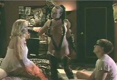 Страстная Кэрри Уэсткотт снялась голой в сериале «Эротические признания» фото #9