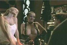 Страстная Кэрри Уэсткотт снялась голой в сериале «Эротические признания» фото #10